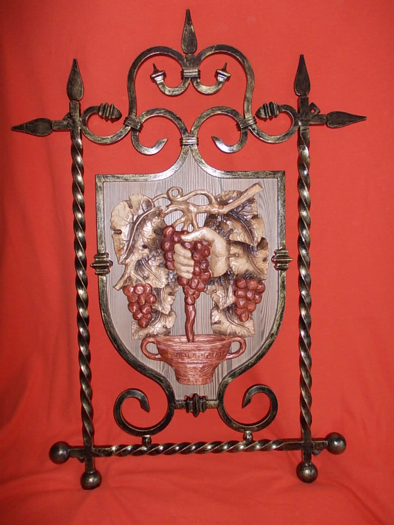 fata-nud-si-blazon-cu-aplica-de-crama-119