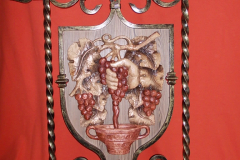 fata-nud-si-blazon-cu-aplica-de-crama-119
